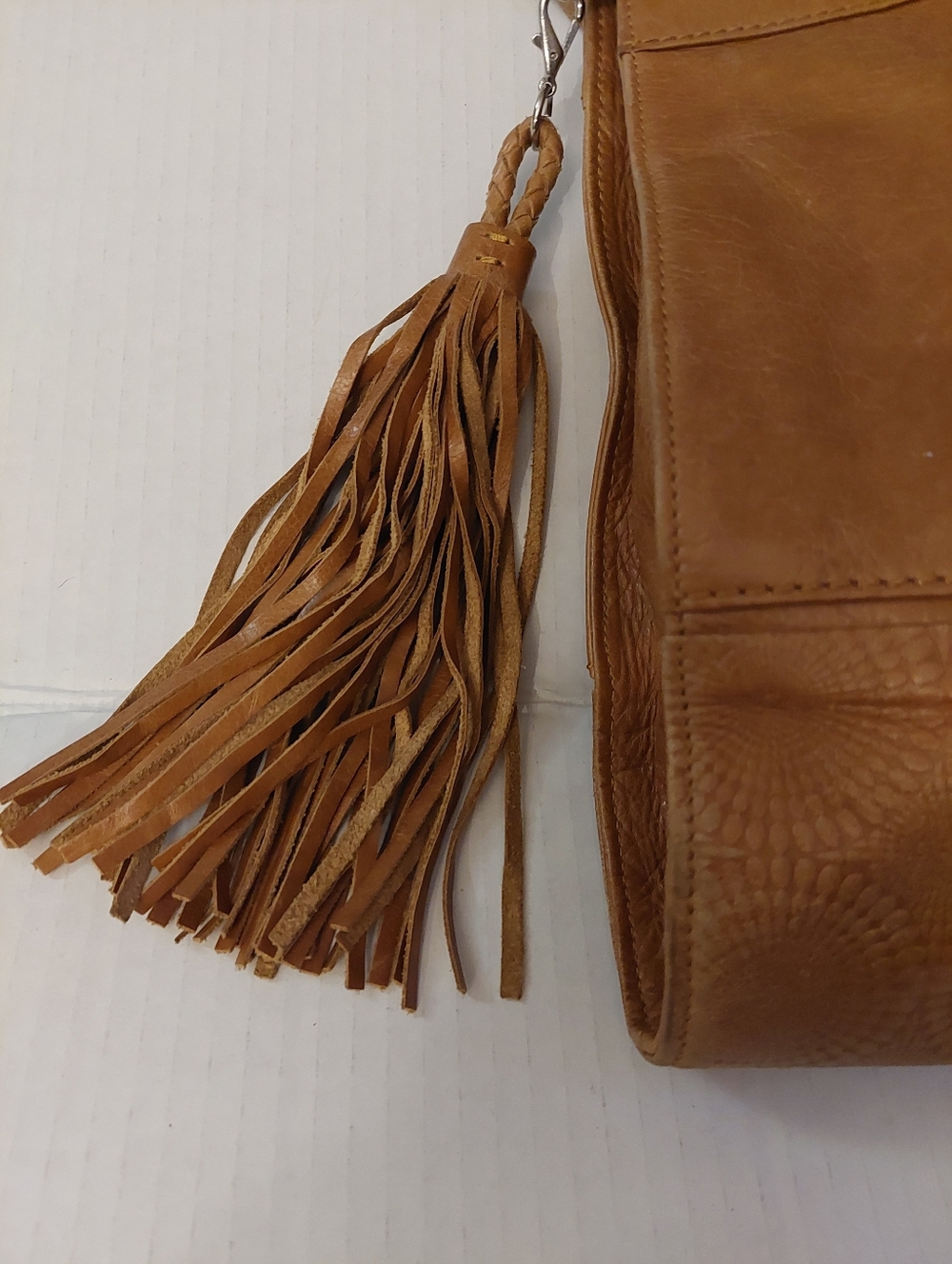 Hobo Internatioal Handbag Purse TAN Bag Leather Fringe - Picture 3 of 5